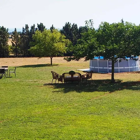 בית נופש Paradise ניאה מיכאניונה