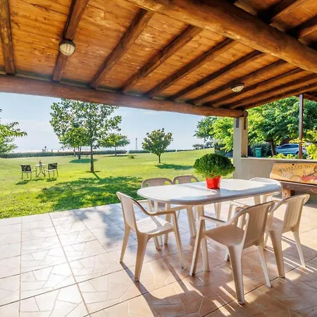 Paradise בית נופש *