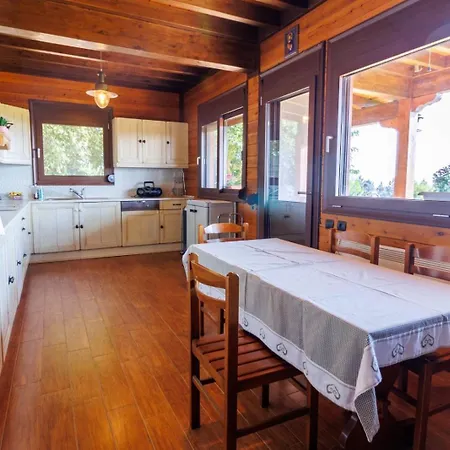 Paradise בית נופש ניאה מיכאניונה