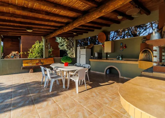 Paradise 尼亚米卡尼奥纳